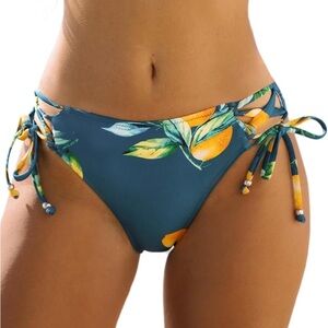 NWOT Bikini bottoms with lemons